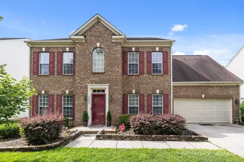 11834 Planters Estates Dr, Charlotte, NC 28278