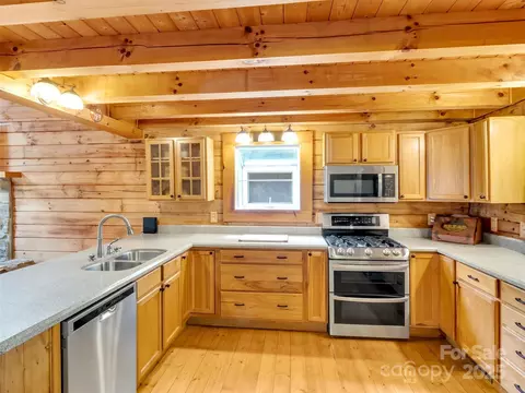 Kitchen - 500 Beechwood Dr, Sylva, NC 28779 photo 2 of 3