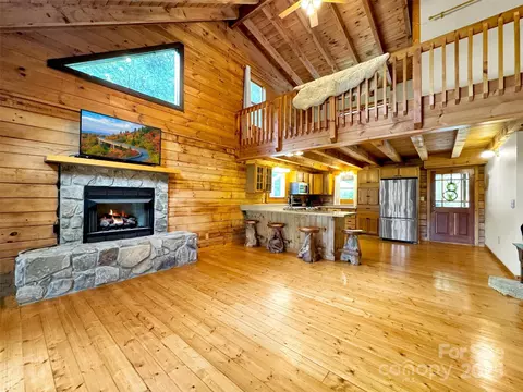 Living - 500 Beechwood Dr, Sylva, NC 28779 photo 2 of 13