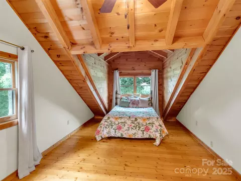 Bedroom - 500 Beechwood Dr, Sylva, NC 28779 photo 4 of 6