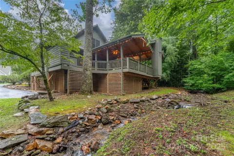 54 Turn About Ct, Waynesville, NC 28785