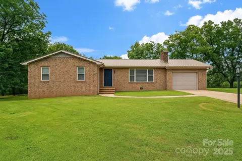 233 Church St, Ellenboro, NC 28040