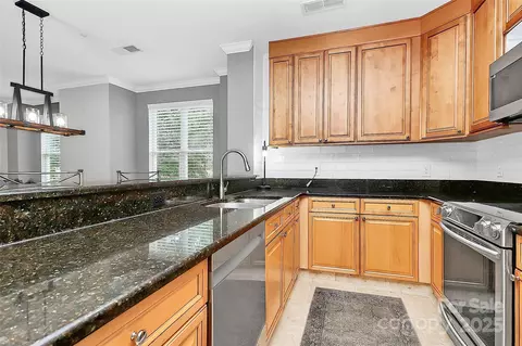 Kitchen - 921 Northeast Dr, Davidson, NC 28036 photo 3 of 5