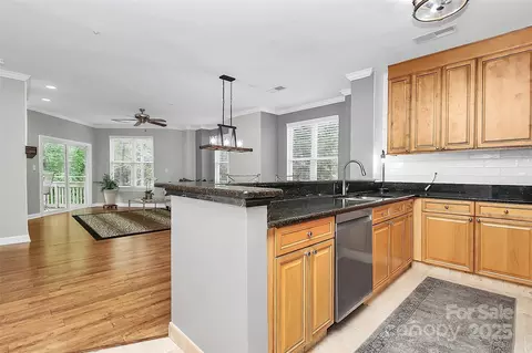 Kitchen - 921 Northeast Dr, Davidson, NC 28036 photo 2 of 5