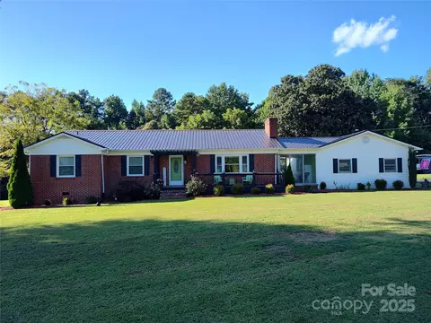 3883 Bunker Hill School Rd, Claremont, NC 28610