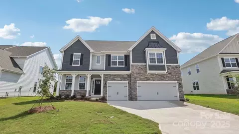 7190 Sylvan Retreat Dr, Denver, NC 28037