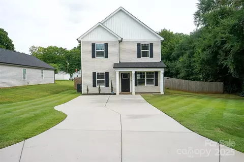 103 Springway Dr, Kannapolis, NC 28081