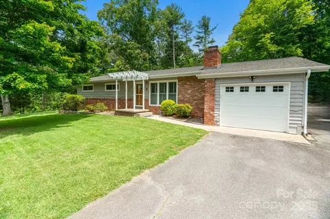4 Sourwood E Ln E, Asheville, NC 28805