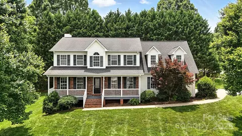 2367 24th Street Ne Ln NE, Hickory, NC 28601