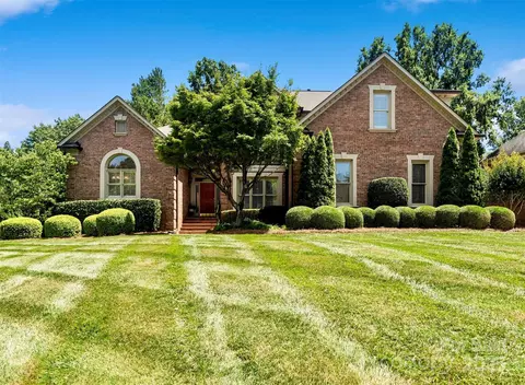 9027 Kirkley Ct, Charlotte, NC 28277