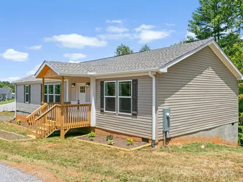 206 Walnut Branch Rd, Weaverville, NC 28787