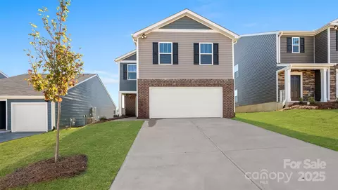 1450 Mammoth Rd, Hickory, NC 28602