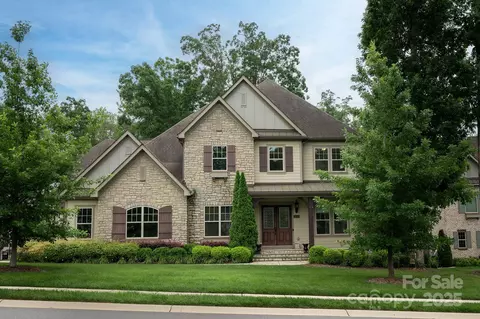 1233 Ladera Dr, Waxhaw, NC 28173