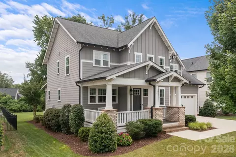 124 Slocumb Ln, Mooresville, NC 28117