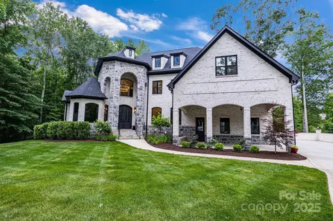 6327 Fox Tail Ln, Davidson, NC 28036