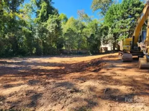1324 Carolyn Dr, Charlotte, NC 28205