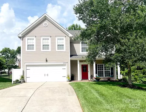4048 Cascade Dr, Gastonia, NC 28056