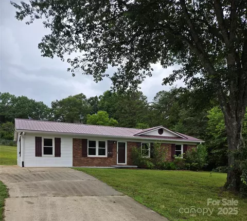 125 Heritage View Rd, Hickory, NC 28601 photo 3