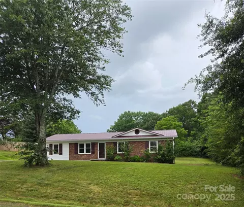 125 Heritage View Rd, Hickory, NC 28601 photo 2