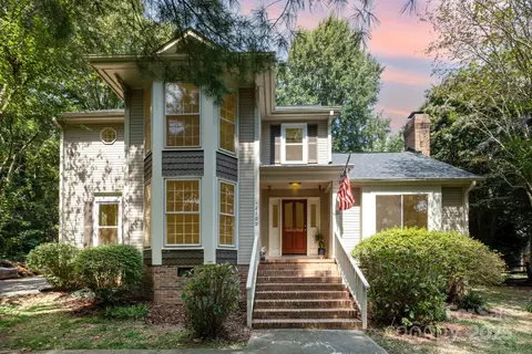 2100 Light Brigade Dr, Matthews, NC 28105