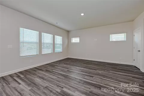 1366 31st Ne St NE, Conover, NC 28613 photo 6