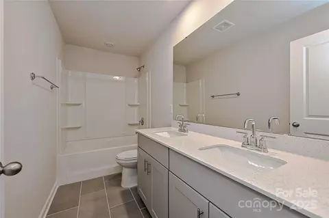 1442 31st Ne St NE, Conover, NC 28613 photo 9