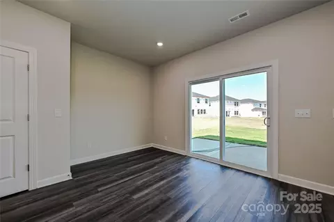 1442 31st Ne St NE, Conover, NC 28613 photo 5