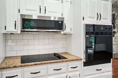 Kitchen - 4323 Crow Rd, Monroe, NC 28112 photo 4 of 5