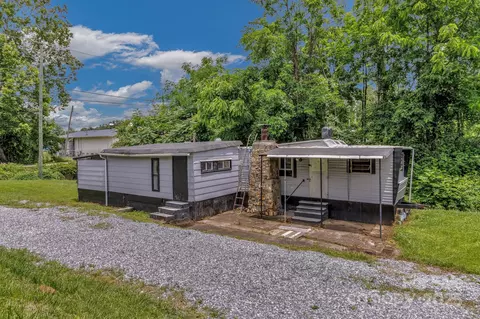 102 Edgewood S Rd S, Asheville, NC 28803