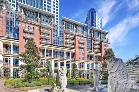 435 S Tryon St, Charlotte, NC 28202