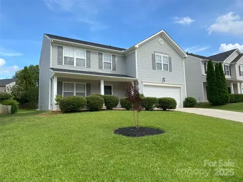 3933 Cameron Creek Dr, Matthews, NC 28105