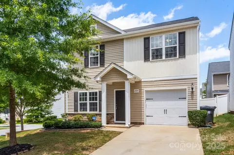 2005 Amos Oaks Ln, Charlotte, NC 28215