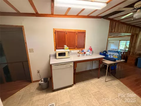 Kitchen - 370 Miracle Dr, Salisbury, NC 28146 photo 4 of 4
