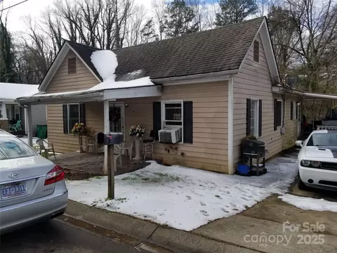 2942 Reid Ave, Charlotte, NC 28208