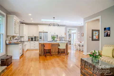 Kitchen - 89 Covered Bridge Dr, Flat Rock, NC 28731 photo 6 of 7