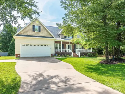 3697 Travertine Dr, Lancaster, SC 29720