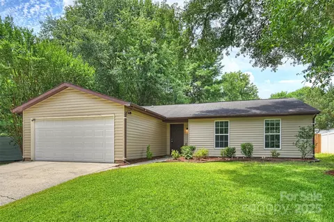 11539 Five Cedars Rd, Charlotte, NC 28226