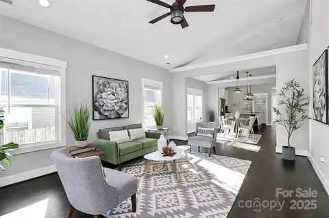 323 Keswick Ave, Charlotte, NC 28206