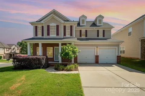 124 Glade Valley Ave, Mooresville, NC 28117