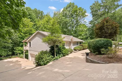 280 Crescent Dr, Lake Junaluska, NC 28745