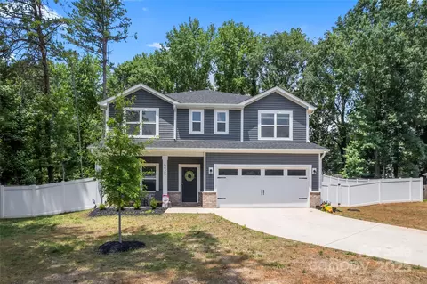6425 Pamela St, Huntersville, NC 28078