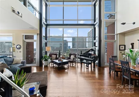 435 S Tryon 907 St #907, Charlotte, NC 28202
