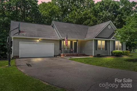 124 Turning Leaf Ln, Statesville, NC 28677