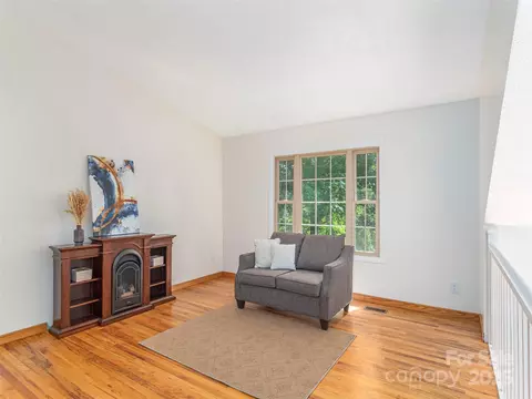 623 Nellie John Dr, Clyde, NC 28721 photo 6