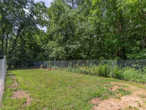 623 Nellie John Dr, Clyde, NC 28721 photo 22
