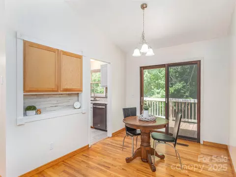 623 Nellie John Dr, Clyde, NC 28721 photo 9