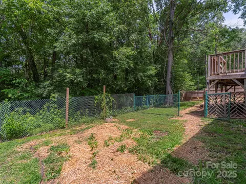 623 Nellie John Dr, Clyde, NC 28721 photo 21