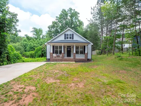 Exterior - 720 4th St, Stanley, NC 28164 photo 2 of 6