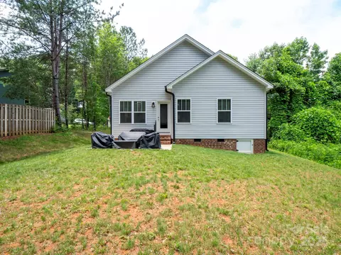 Exterior - 720 4th St, Stanley, NC 28164 photo 5 of 6