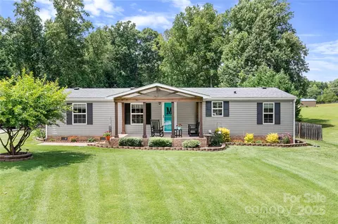 1489 L R Schronce Ln, Iron Station, NC 28080